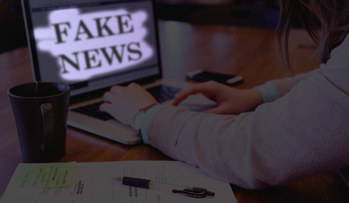 O que a Bíblia diz sobre fake news? Fake news é pecado!